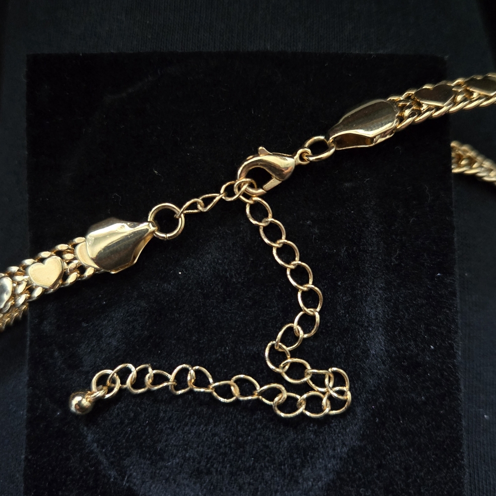Elegant Gold Chain Bracelet